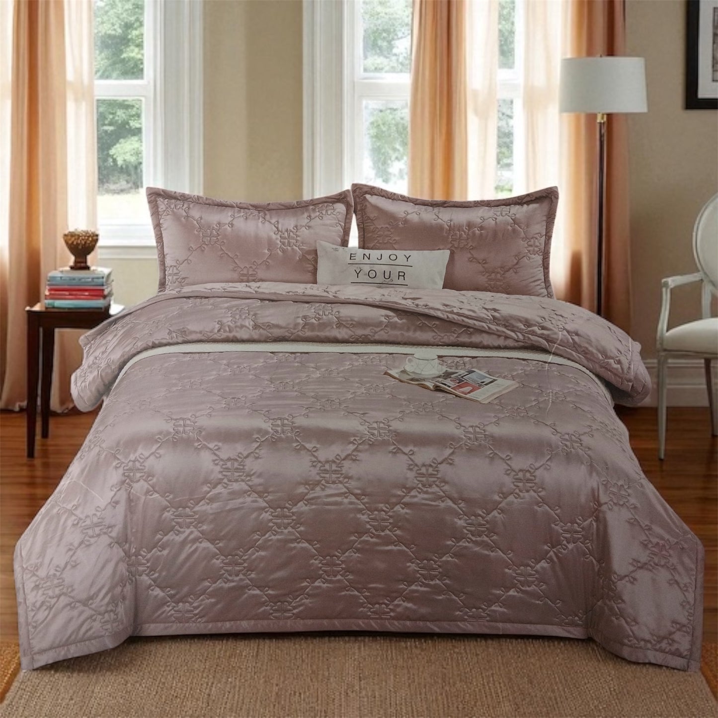 Couvre lits en satin